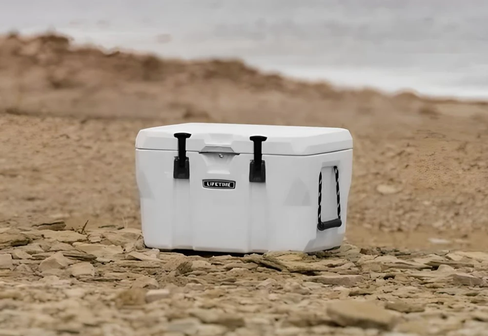 outdoor beverage bar with cooler and mini fridge